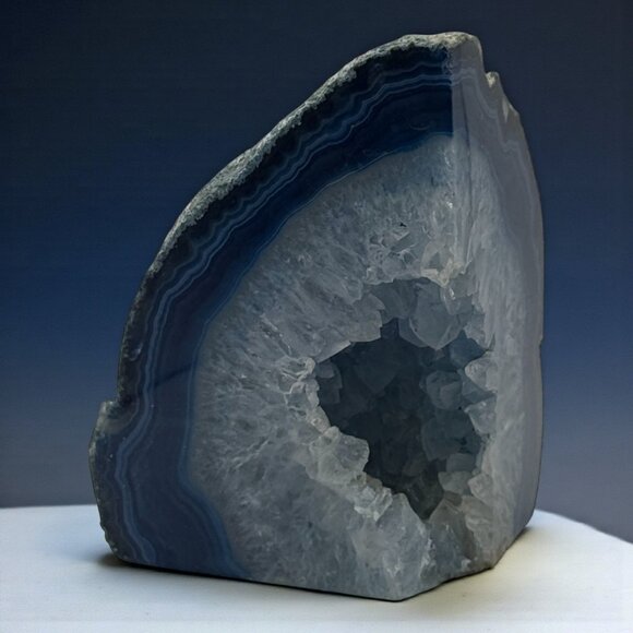 Blue Agate Geode Crystal Polished Display Stone Natural Druzy Quartz 850.5g - Picture 1 of 7